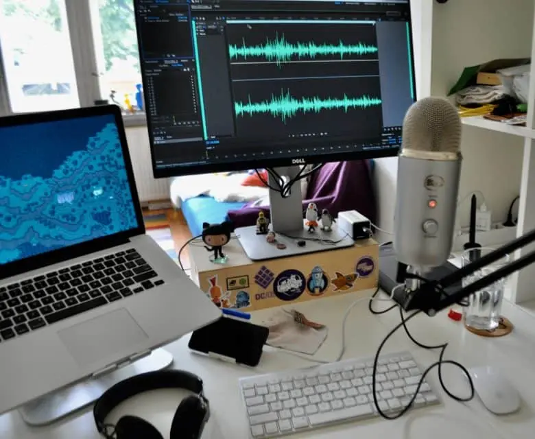 Podcasting 101 - What you need to get started on Mac