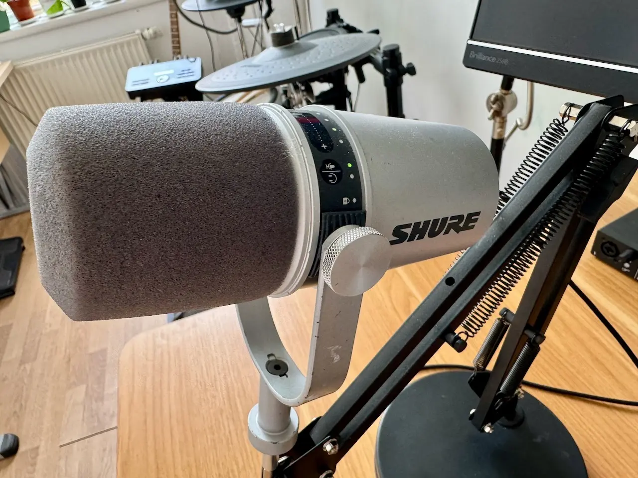 An image of a Shure MV7